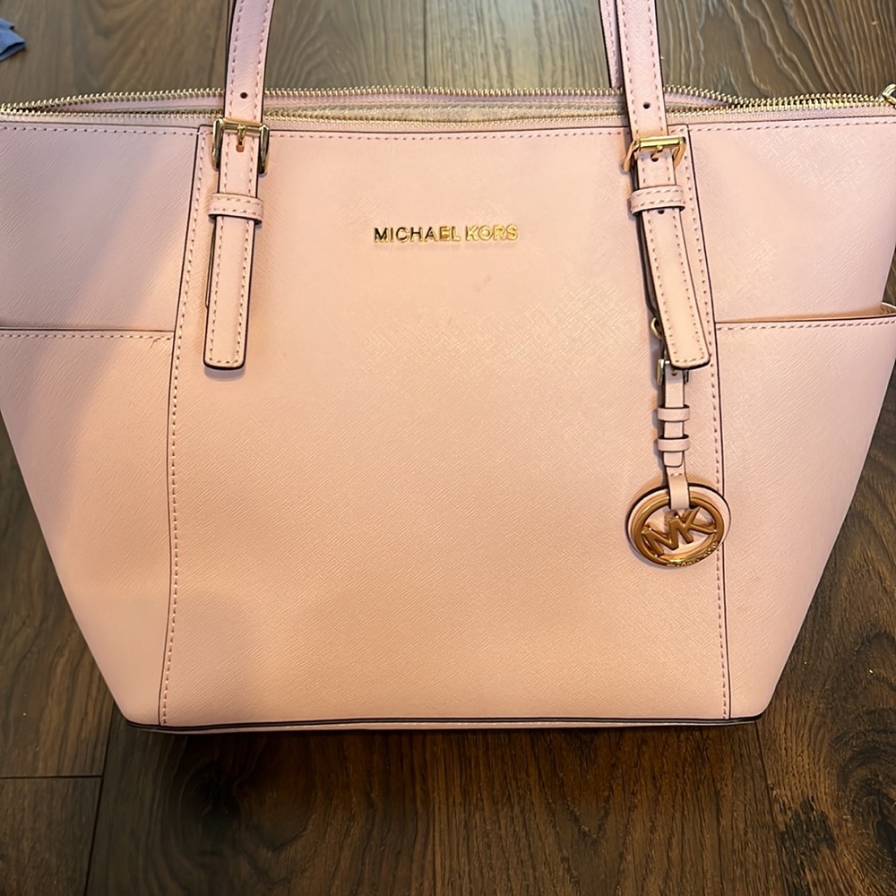Michael kors purse (Light pink)